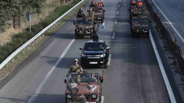Θεσσαλονίκη: Αντίστροφη μέτρηση για τη στρατιωτική παρέλαση – Τα νέα οπλικά συστήματα και οι εντυπωσιακές πτήσεις (Εικόνες & Βίντεο)