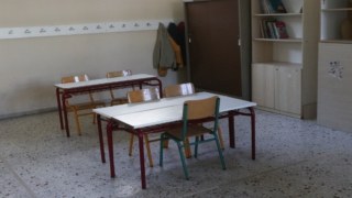 Πάτρα: Σοβάδες έπεσαν πάνω σε θρανίο εν ώρα μαθήματος – Από τύχη γλίτωσε μαθήτρια