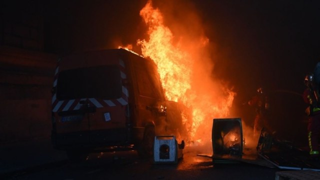 Γαλλία σε πολιορκία: 1.200 συλλήψεις και εικόνες χάους – Τρέμουν το ντόμινο Ιταλία και Βέλγιο